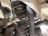 お車を安心してお乗りいただく為には、足回りの定期点検が欠かせません。サービスサポート(有償保証)では無料点検もご提供しており、安心のカーライフをお過ごしいただけるサポート体制が整っています。