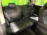 3列目シートはもちろん状態良好☆大人でもゆったりと座って頂けますので、大人数でのお出かけもラクラクです♪ご家族で、気の知れた仲間で、ドライブに行くのが楽しみですね♪