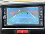 【バックモニター】駐車時に後ろの映像がナビゲーションにうつるので駐車がらくらく★車庫入れが心配なかたもバックモニターで安心★