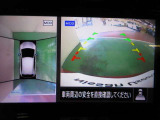 アラウンドビューモニター付きで駐車も楽々♪駐車が苦手な方でもこれで安心です!