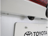 バックカメラが付いているので後方確認が非常にしやすいです。今や運転初心者も熟練者も必須装備!ついていて損はないですね♪