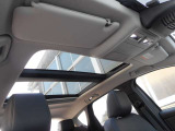 【サンルーフ付き】サンルーフがついておりますので、ドライブがより楽しめるのはもちろん、喫煙される方にも重要な装備です。