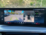 【アラウンドビューモニター】バックカメラに加え、360度のカメラで駐車も楽々。駐車が苦手な方でも安心してお乗りいただけます。