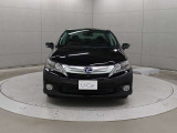 HSとは「Hamonious Sedan」のことで「地球」「人」「上質」との調和をテーマに開発されています。