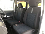 【運転席・助手席】です!実際お座りいただくのが分かりやすいと思いますので,ぜひお気軽にご来店ください♪状態もいいですよ☆