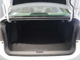 【トランクルーム】大きな開口部で使いやすいく、週末の買い物でも、旅行でも。