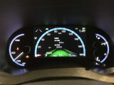 とっても見やすいメーターです。夜間時はラグジュアリーな気分にさせてくれる照明が魅力ですので、夜のドライブも楽しみになりますよ♪