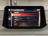 Bluetoothに接続することで、スマートフォンに入っている音楽アプリを車内で楽しめたり、通話が出来ます♪
