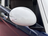[ウィンカーランプ付ドアミラー]おしゃれな車の必須装備!ドアミラーにウインカーが付いているので、視認性もアップ!!