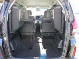 6人乗り使用です。3列目シートを上げると沢山荷物が積めます。