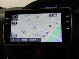 メモリーナビです。目的地までストレスフリーで案内します。タッチパネルで使いやすいです。