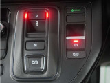 シフトはボタン操作となっており、直感的な操作性により、ドライバーの快適な運転を支援。P・N・Dは押す、Rは引くという人間の感覚にマッチした操作感です。
