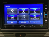 ナビゲーションはフルセグTV、インターナビ対応のGathers純正メモリーナビを搭載しています。Bluetoothオーディオ機能がありますので、スマートフォンなどの音楽も再生できます。