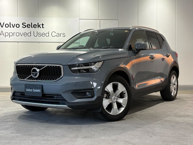 XC40 T4 モメンタム
