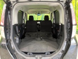 普段のお買い物や通勤、送迎等に十分な荷室スペースを確保しております。セカンドシートを倒すと、大きな荷物の積載も可能です♪