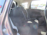 後部座席も乗り心地良好◎掲載後すぐに販売が決まってしまう場合もございますのでご来店前にお電話でご予約を頂ければ幸いです。