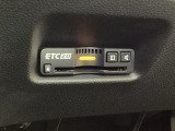 ハンドルの左下にETC2.0がついています。高速道路の料金所の通過も楽々です。 カードの取り出しもしやすい場所についています。