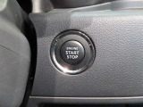 スマートキー装備車なので、キーを取り出さなくてもエンジン始動が可能です。