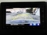バックカメラの画像です。ガイドラインがスムースな車庫入れをサポートいたします!車庫入れの安心感がアップしますね☆