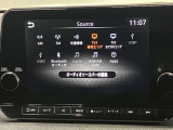 【メーカーナビ】9インチの大画面モニターを搭載し、Apple CarPlayへのワイヤレス接続やAndroid Autoにも対応。