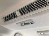 後席用のサーキュレーター付き。夏場でも効果的に空気を循環させます。