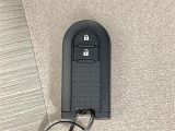 【スマートキー(エンジンスタートストップスイッチ)】スマートキー(電子キー)を持っていれば、スイッチを押すだけでエンジンをかけることができます!