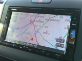 メモリーナビを装備しております。 お出かけに大変便利です。