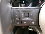 ハンドルスイッチで車両設定・オーディオの選曲や音量調整などが出来、安全性もアップ。