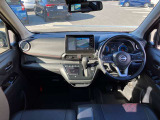 左右に視界が広く、見通しが良いので楽々運転することができます!