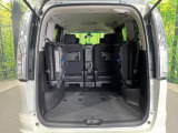 普段のお買い物や通勤、送迎等に十分な荷室スペースを確保しております。セカンドシートを倒すと、大きな荷物の積載も可能です♪