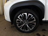 純正18インチアルミホイール装備です☆タイヤ4本交換済です♪