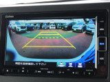★バックモニター搭載★ バック時目視しにくいクルマの周囲をカメラで映し出し、安全・安心駐車をサポート♪バックの苦手な方も後ろがハッキリ見えるので安心です☆