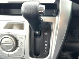 【 シフト 】シフトも操作しやすく快適なドライブを楽しんでいただけます。