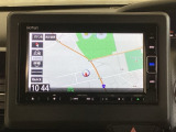 ナビゲーションはフルセグTV、インターナビ対応のGathers純正メモリーナビを搭載しています。Bluetoothオーディオ機能がありますので、スマートフォンなどの音楽も再生できます。