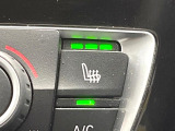 ●フロントシートヒーティング:運転席・助手席共に三段階で調節が可能なシートヒーターを装備しております。季節を問わず快適にご使用いただけます。