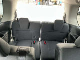 後部座席も広々設計です!是非来店の際はお確かめください!!