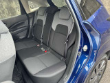 後席は足もとスペースが広く、大人が座っても快適♪ロングドライブも快適に楽しめます☆