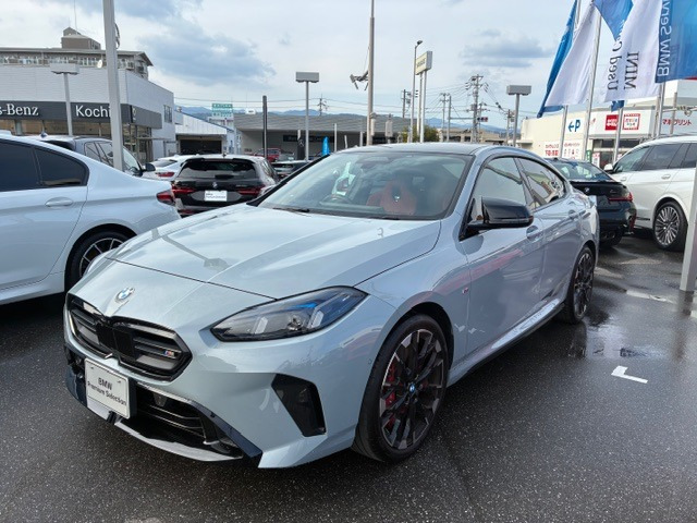 2シリーズグランクーペ M235 xドライブ 4WD 