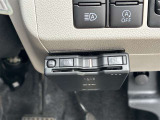 【ETC】高速道路や有料道路を頻繁に利用する方に便利なETC。車載器とカードで簡単に料金を支払い、長距離移動もストレスフリーです。