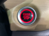 ワンプッシュでエンジンのスタート、ストップが出来て便利です。