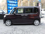 当社は「品質とプライシング」を徹底的にこだわり、現在相場価格のお車を適正な価格で販売しております。また走行距離より、車のコンディションを重視しており、全車必ず当社の仕入れ担当が目で見て買っております。