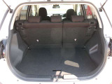 ラゲッジスペースは十分な広さを確保しています。日常のお買い物にも大活躍!積み下ろしも楽々ですよ。
