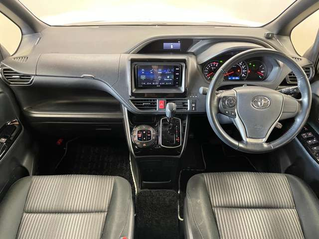 トヨタ ヴォクシー 2.0 ZS 煌 トヨタセーフティセンス 社外ナビ() 両側