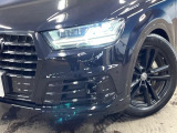 ●LEDハイビームが多数独立で存在し、ハイビーム時に対向車や前方を走る車の部分をロービームに切り替えが可能!!シーケンシャルウインカーも装備!!