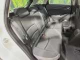 後部座席も気になるようなキズ・汚れやへたり等、大きなダメージはなく、良好な状態です。