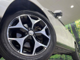 【純正18インチアルミホイール】外観にマッチした純正アルミホイールを装着しております。各種社外アルミホイールや、スタッドレスタイヤも取扱いしております。是非ご相談ください♪