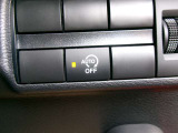 アイドリングストップ機能付です。特別な操作をしなくても、普段通りの運転をするだけで、エコドライブができる機能です。OFFボタンがありますので、必要に応じて使い分けてください。
