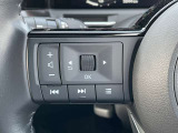 ステアリングスイッチも付いておりますので、運転中でも音量の変更など可能です。