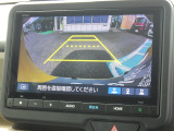 ★バックモニター搭載★ バック時目視しにくいクルマの周囲をカメラで映し出し、安全・安心駐車をサポート♪バックの苦手な方も後ろがハッキリ見えるので安心です☆