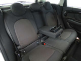 リアシートも良好な状態です。